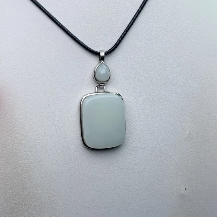 十***妆透闪石-蛇纹石玉银S925镶嵌颈饰