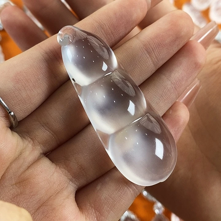 石英质玉未镶嵌颈饰