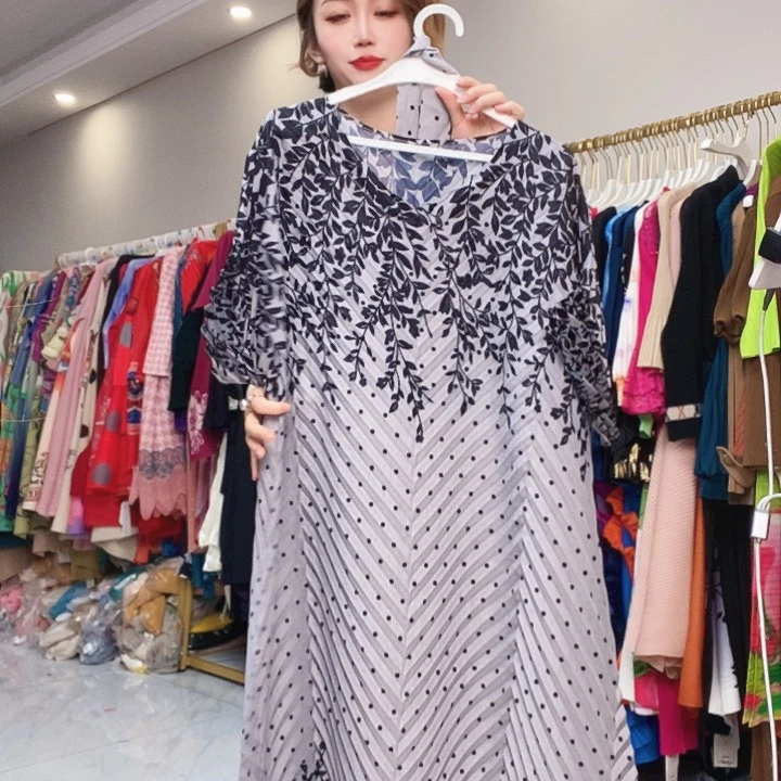 大码连衣裙褶皱裙子