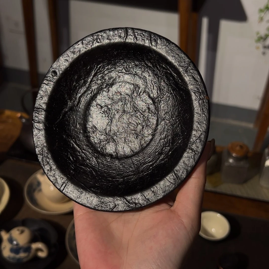 瓷片陶瓷。      陶瓷。