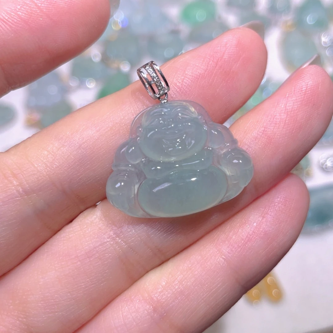 翡翠18K金镶嵌颈饰翡翠