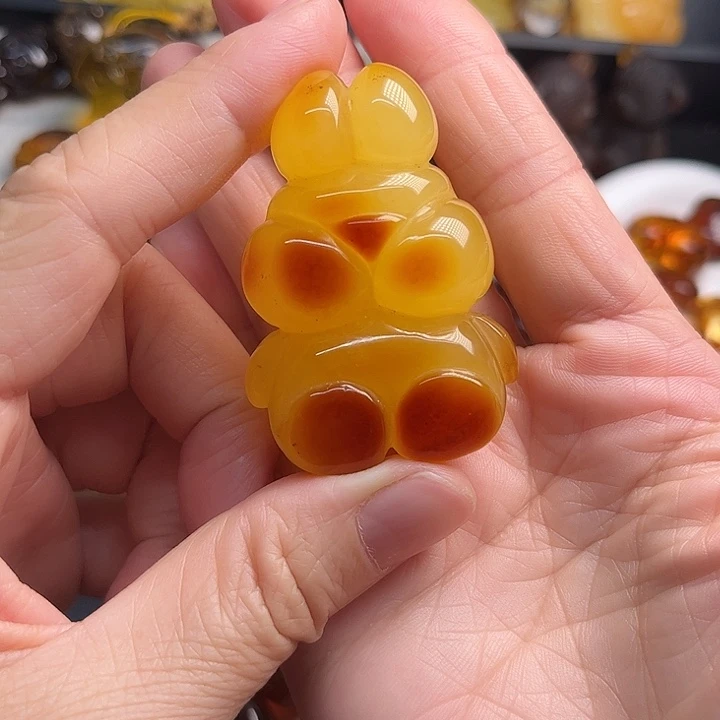 未镶嵌颈饰琥珀缅蜡