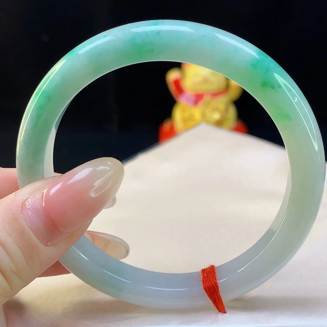 翡翠手镯未镶嵌天然翡翠5131