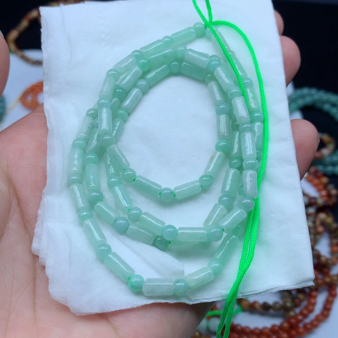 翡翠未镶嵌颈饰珠子