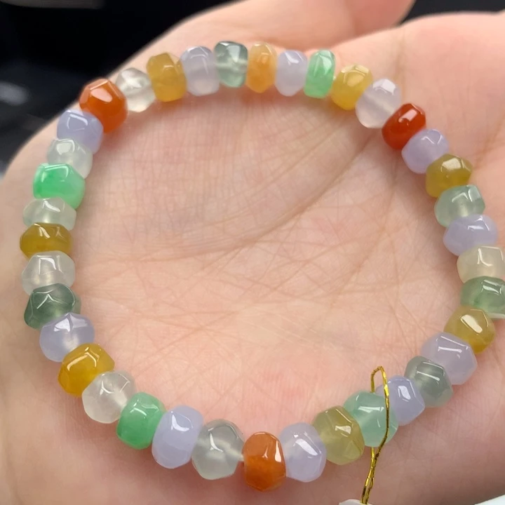 翡翠手镯未镶嵌翡翠