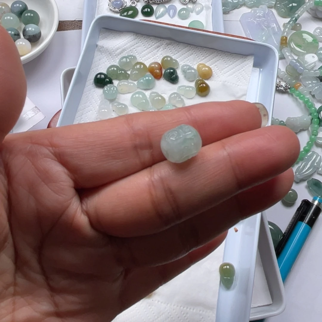 翡翠颈饰未镶嵌56786789