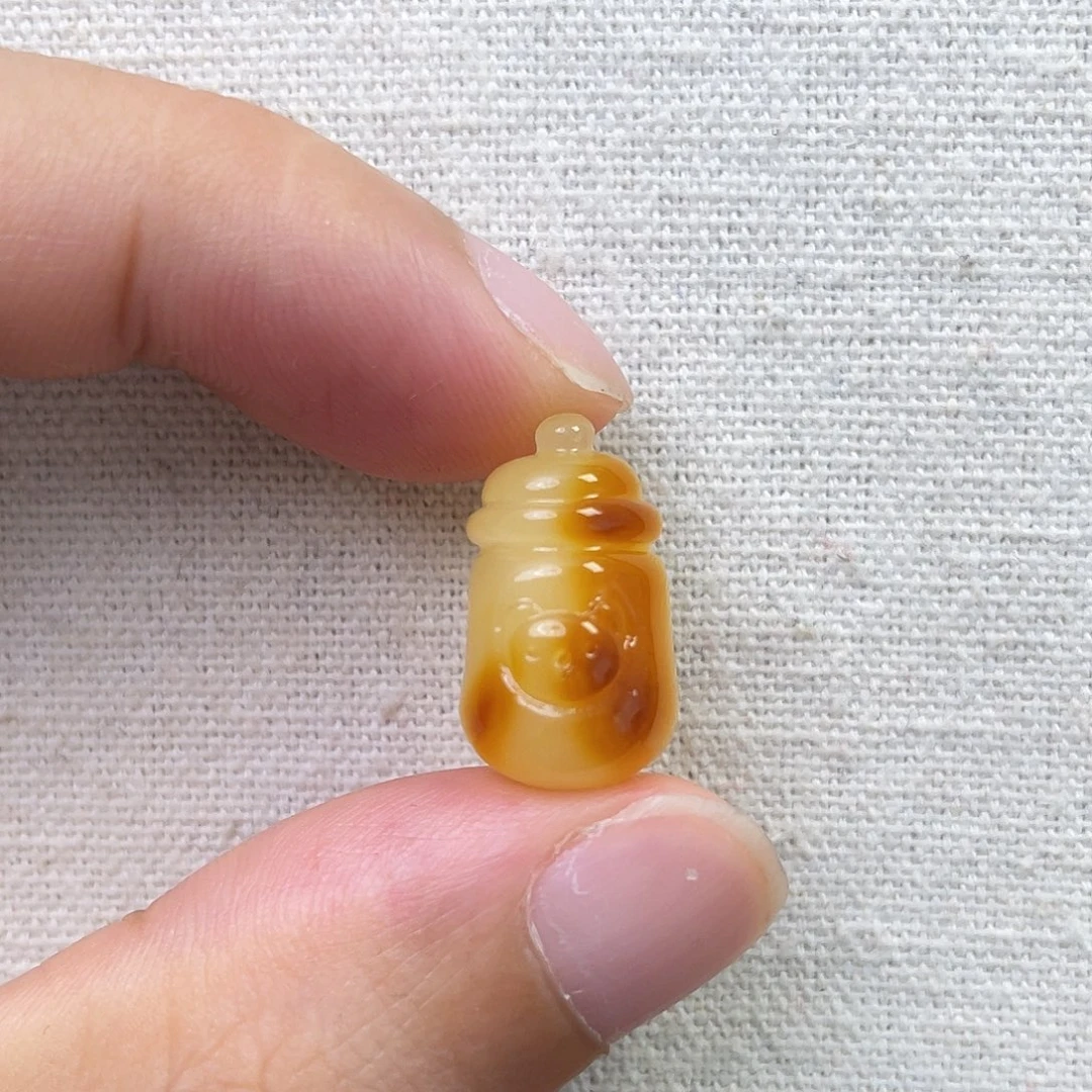 琥珀未镶嵌珠宝奇石奶瓶