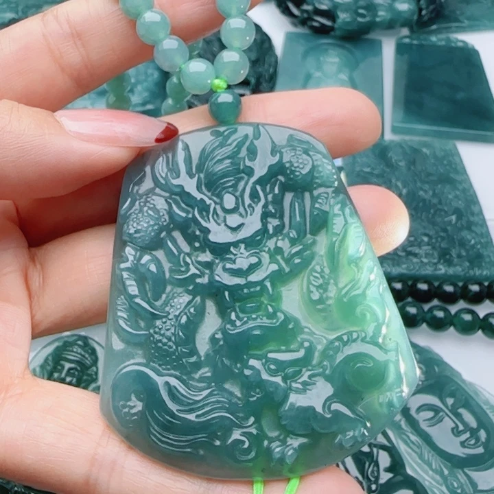 翡翠未镶嵌颈饰多样性发货天然A货翡翠