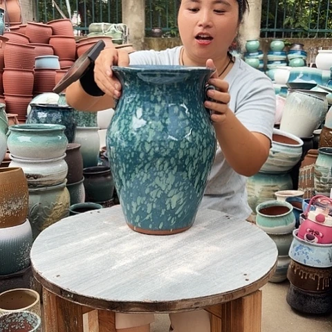 20/32瑕疵底部鼓包。