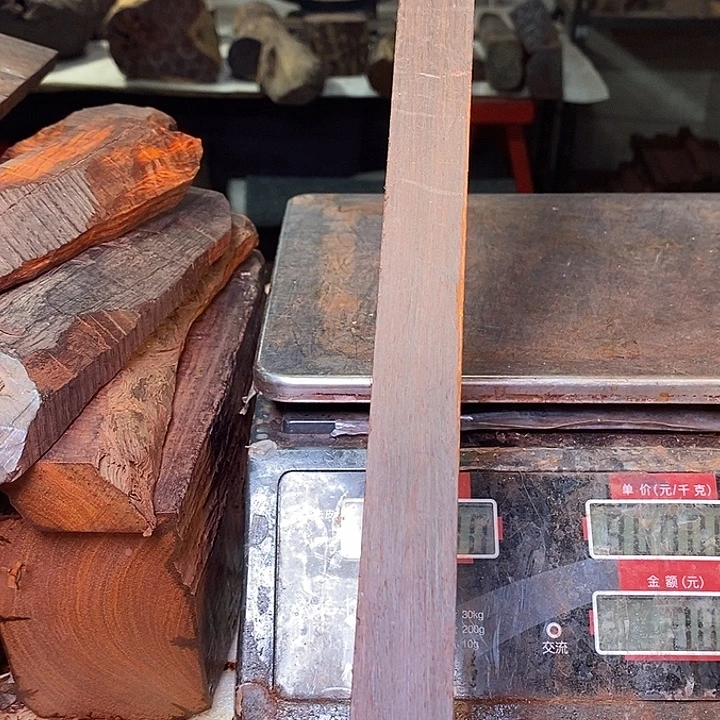 木***盟檀香紫檀（小叶紫檀）