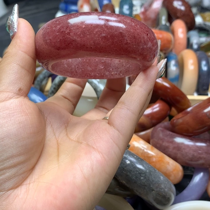 未镶嵌手镯石英质玉清*汁