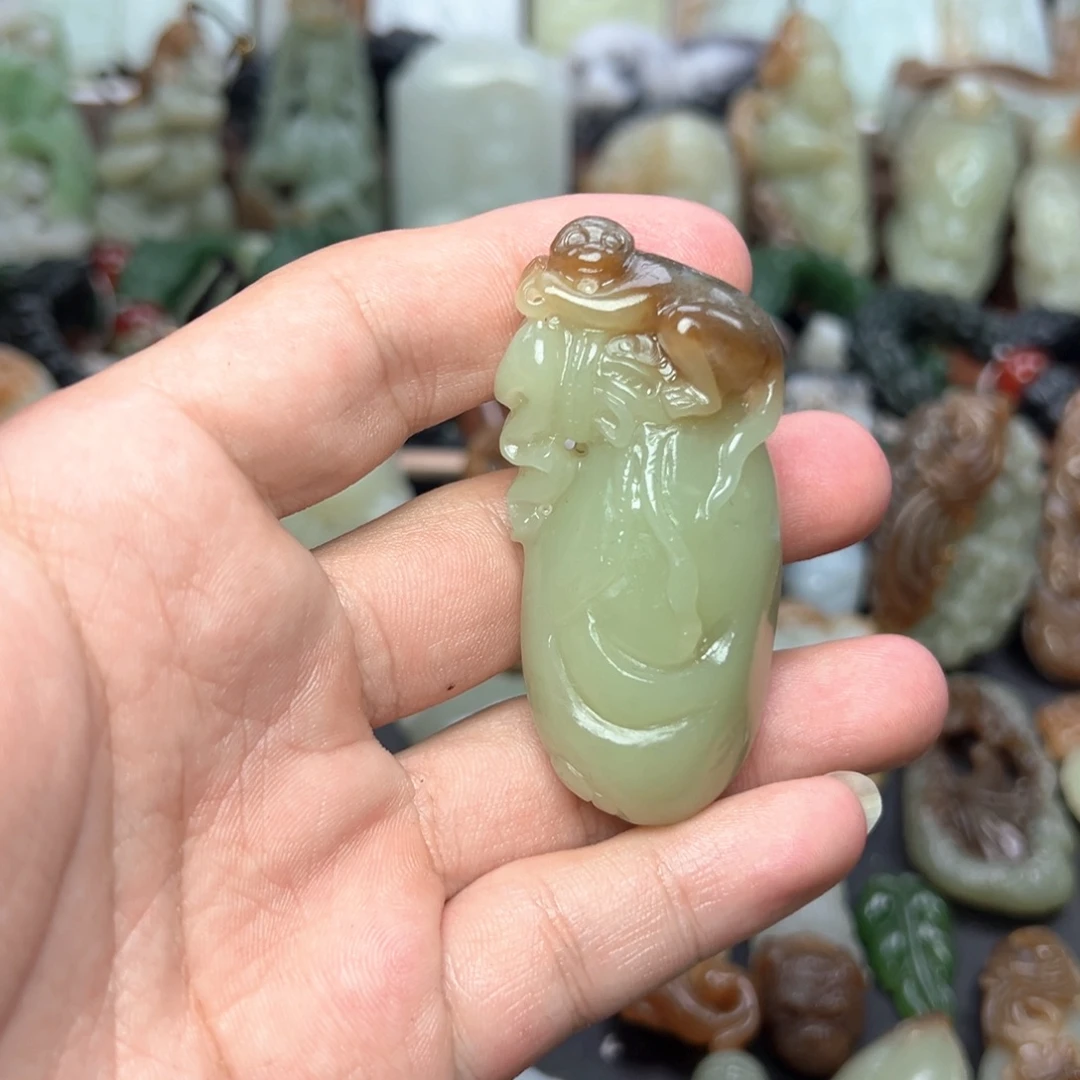 和田玉未镶嵌挂件