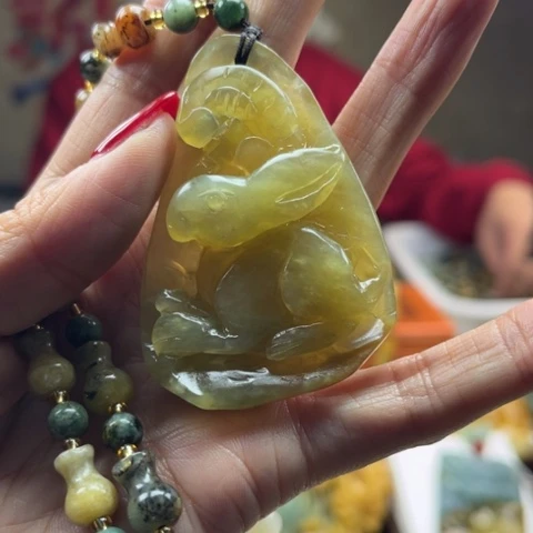 岫玉挂件未镶嵌风**顺挂件