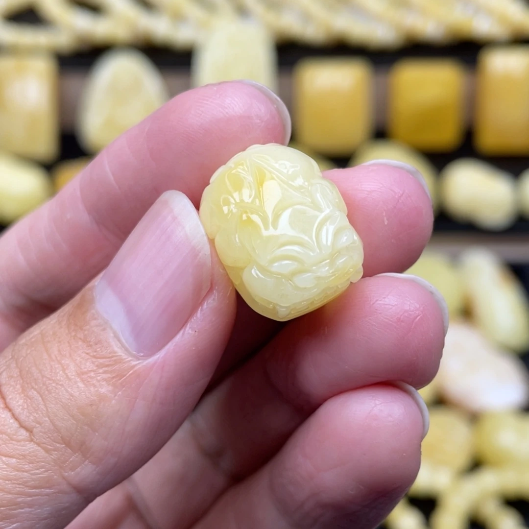 琥珀未镶嵌裸石琥珀蜜蜡