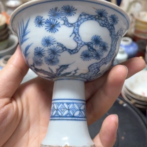 粉彩手把件鼻烟壶