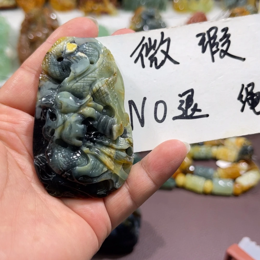 未镶嵌蛇纹石玉颈饰