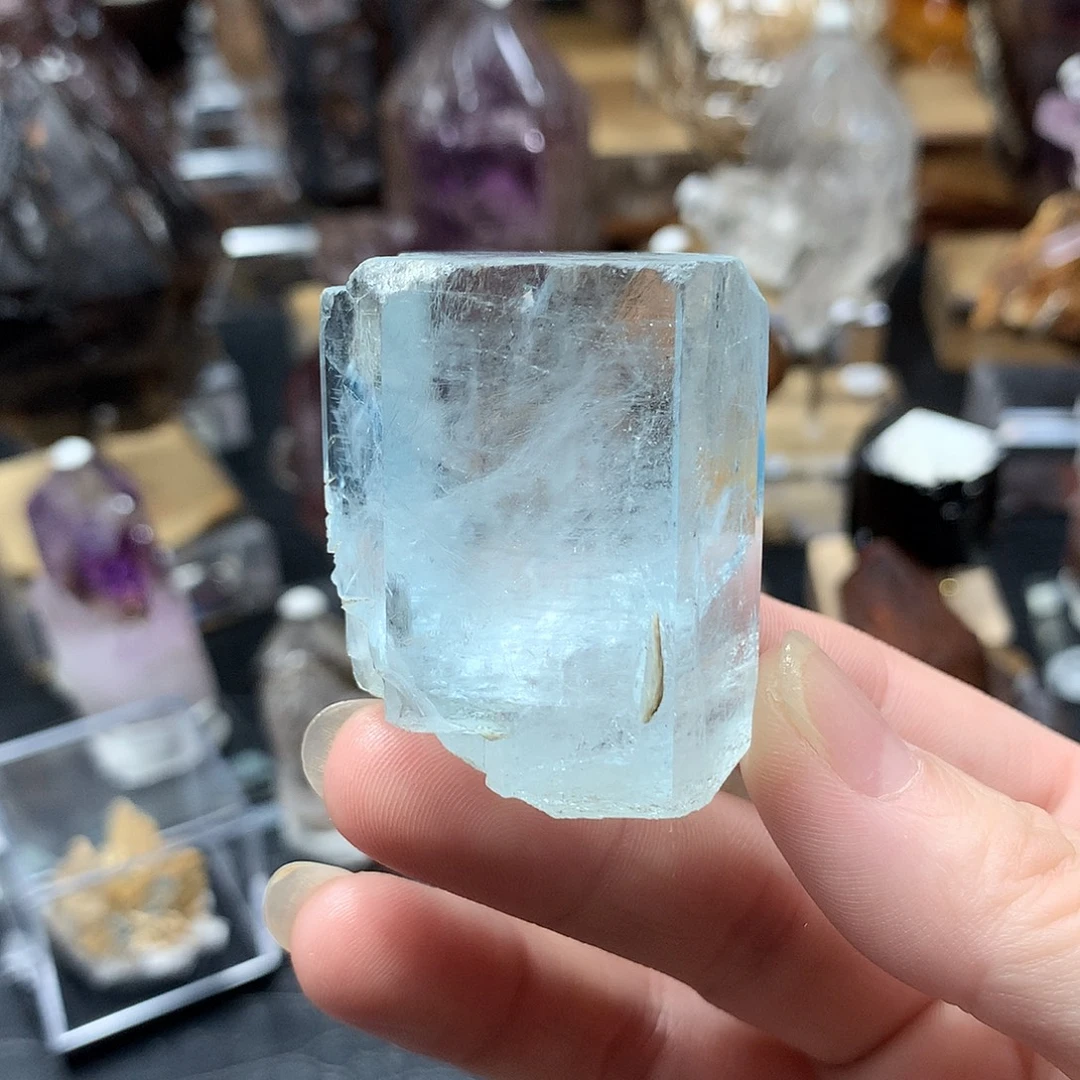 未镶嵌大型摆件（非配饰）水晶海蓝宝不退换
