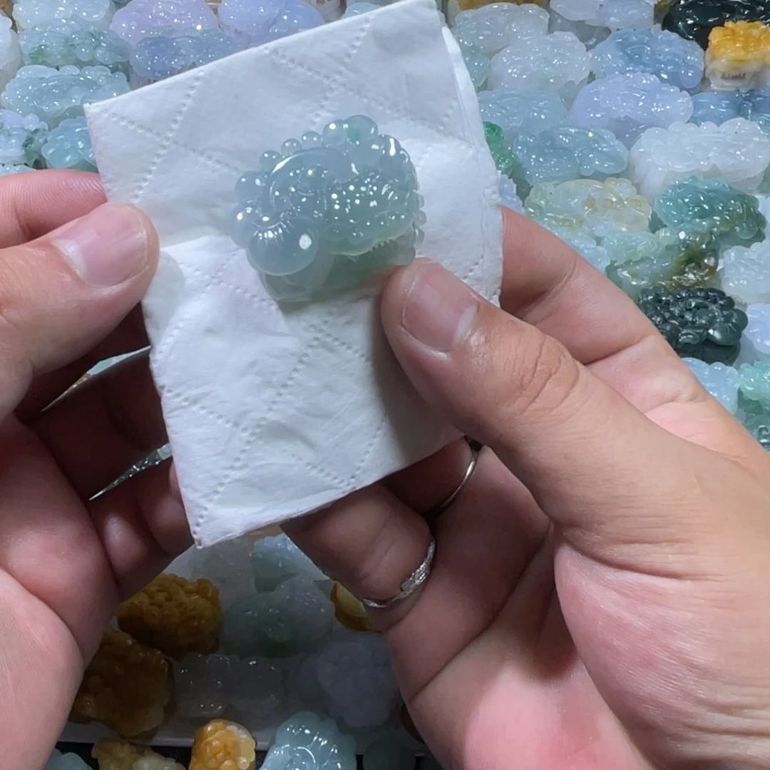 x***z定制翡翠未镶嵌天然