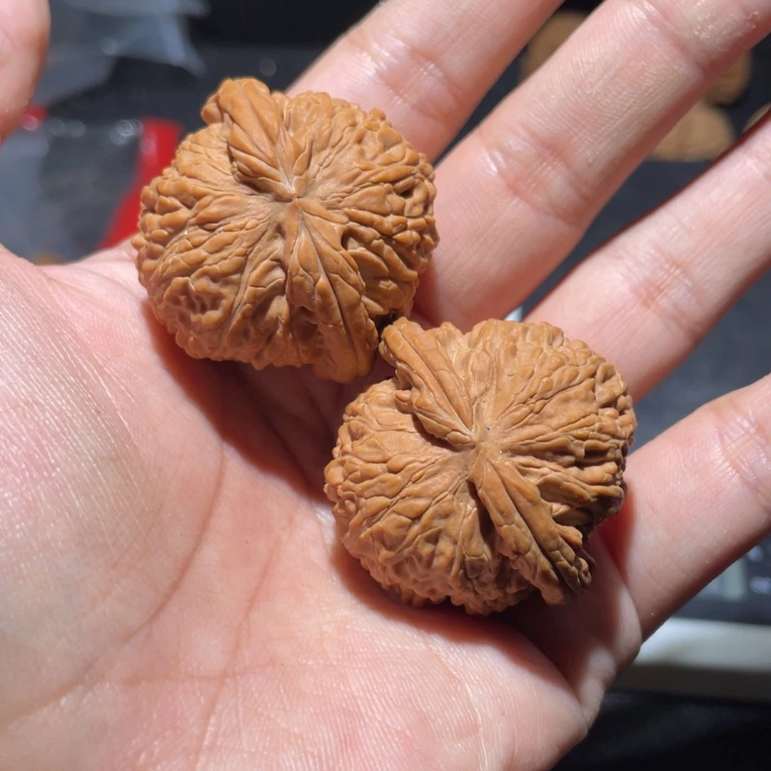 ****海文玩核桃吊坠白狮子