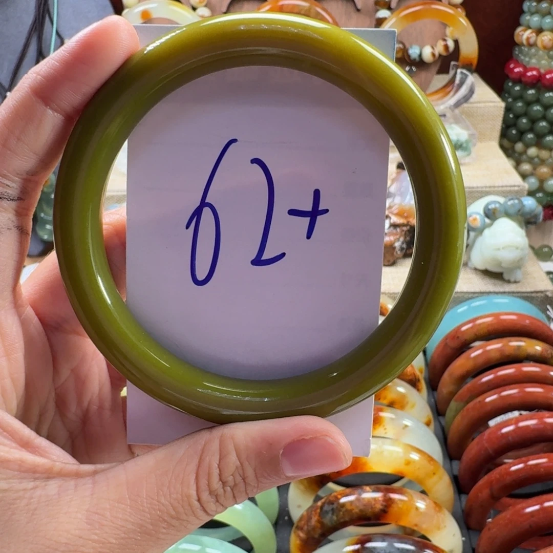 蛇纹石玉未镶嵌手镯457