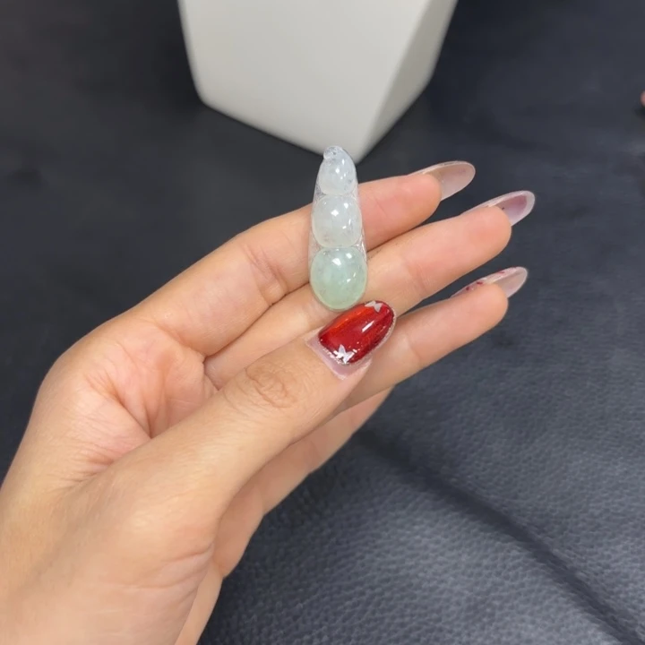 翡翠未镶嵌颈饰翡翠冰豆子