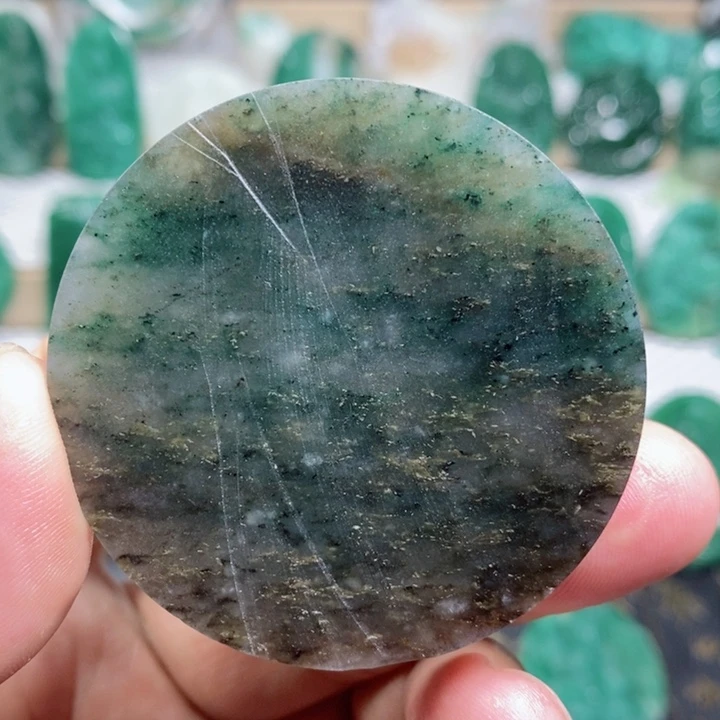 未镶嵌独山玉颈饰