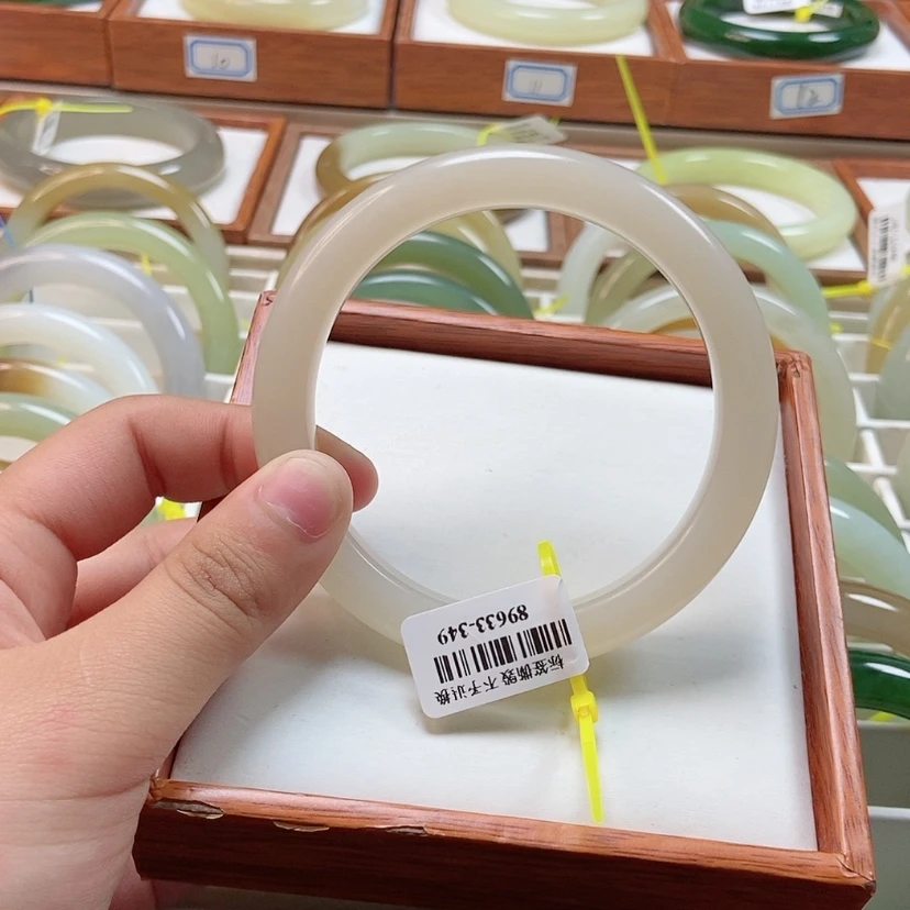 【闪购商品】和田玉手镯未镶嵌