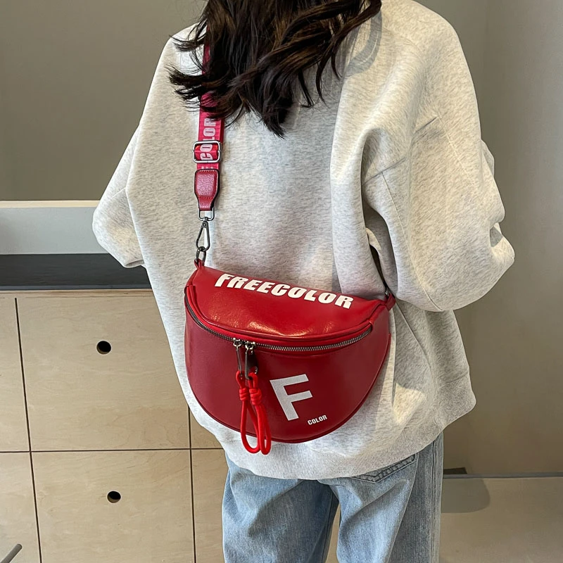 质感马鞍包包女时尚单肩包个性潮酷胸包百搭休闲宽肩带字母斜挎包