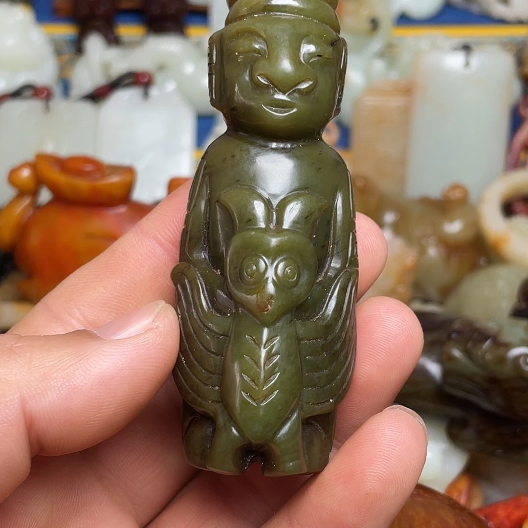 用***8和田玉未镶嵌挂件