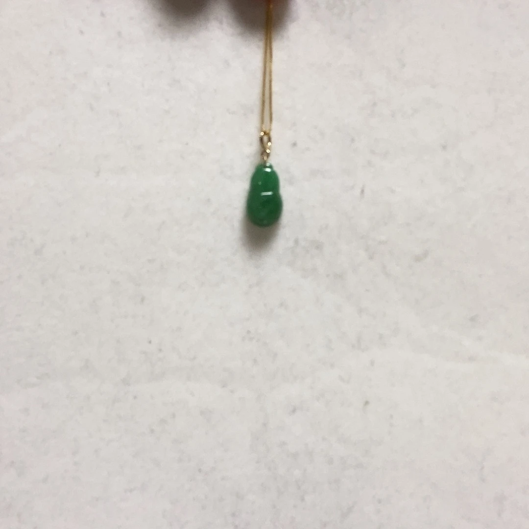 翡翠颈饰18K金镶嵌简单