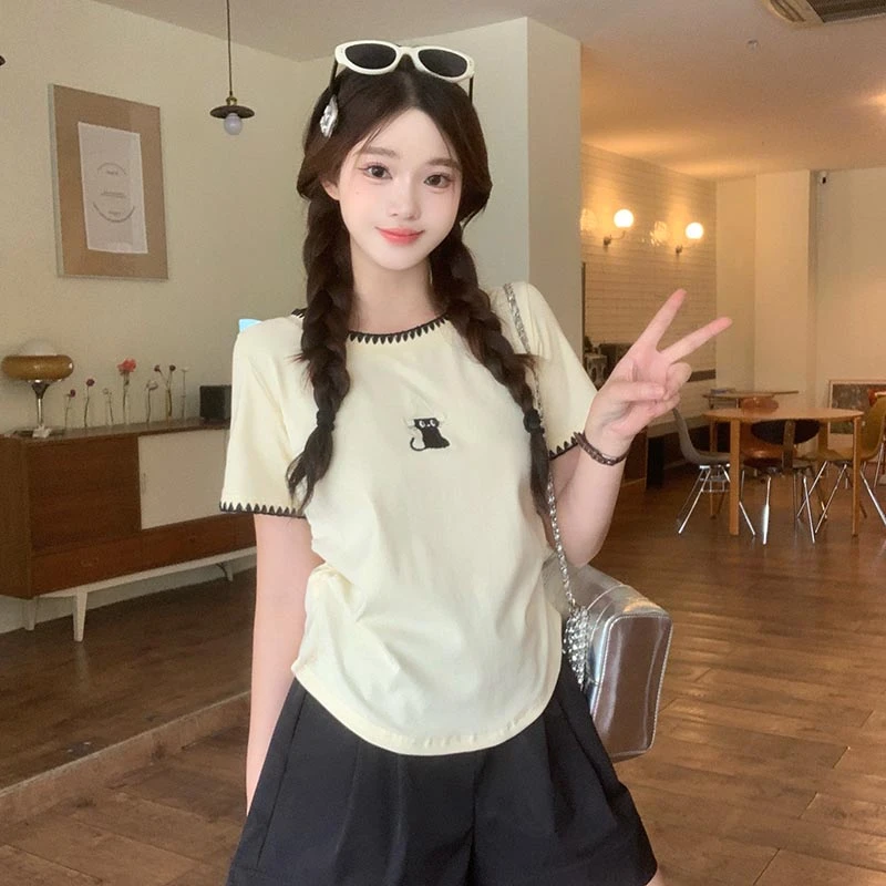 卡莲格/卡通可爱小猫刺绣百搭T恤短袖女夏季胖mm洋气遮肚显瘦上衣