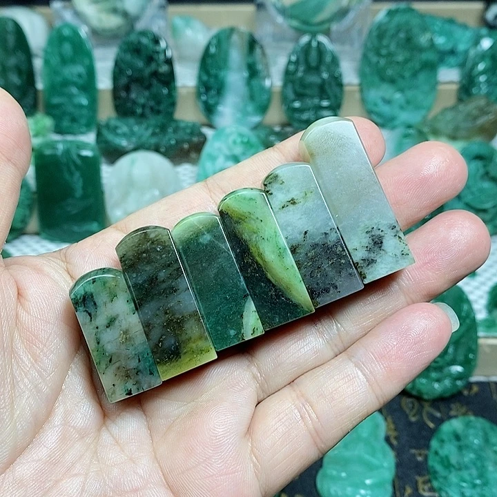 未镶嵌独山玉手镯任选其一