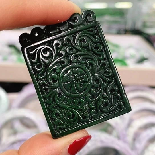 翡翠颈饰未镶嵌挂件