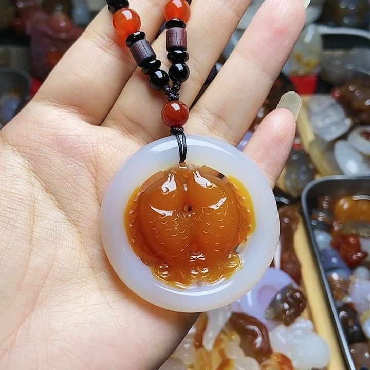 未镶嵌颈饰玛瑙/玉髓