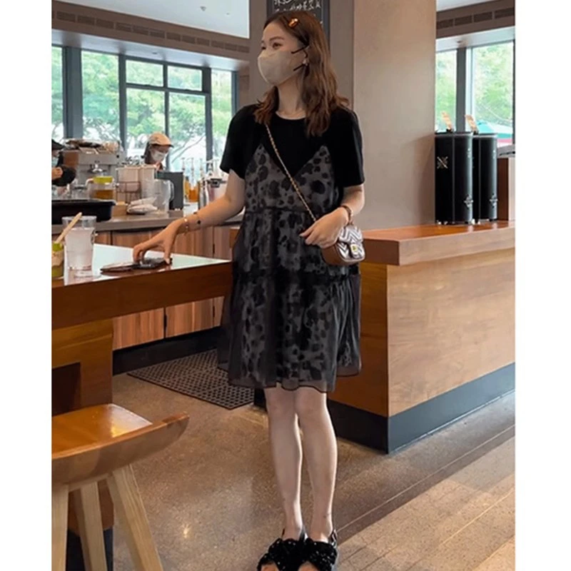 韩版网纱拼接碎花连衣裙2025夏季新款设计款显瘦中长裙时尚显气质