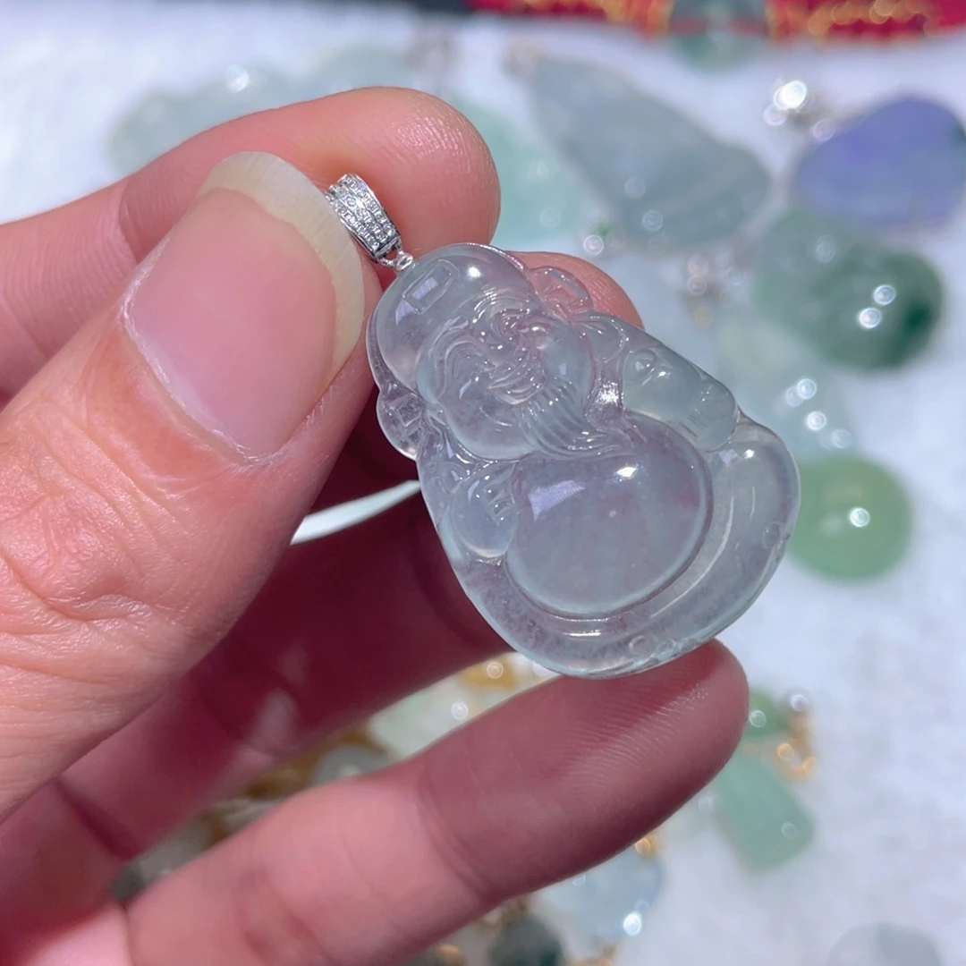 翡翠18K金镶嵌颈饰翡翠