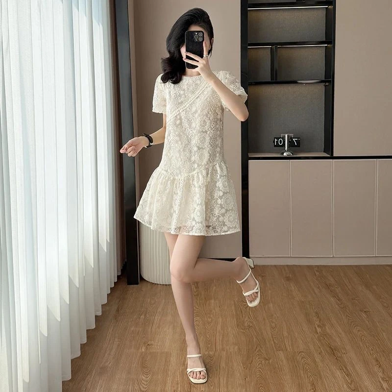 轻奢小众高级感女装白色蕾丝连衣裙复古法式国风宽松版娃娃款裙子