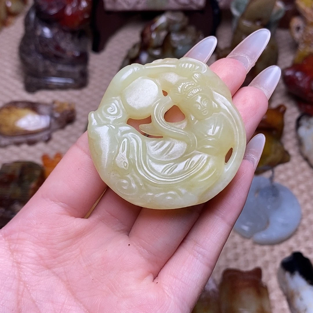 未镶嵌蛇纹石玉颈饰