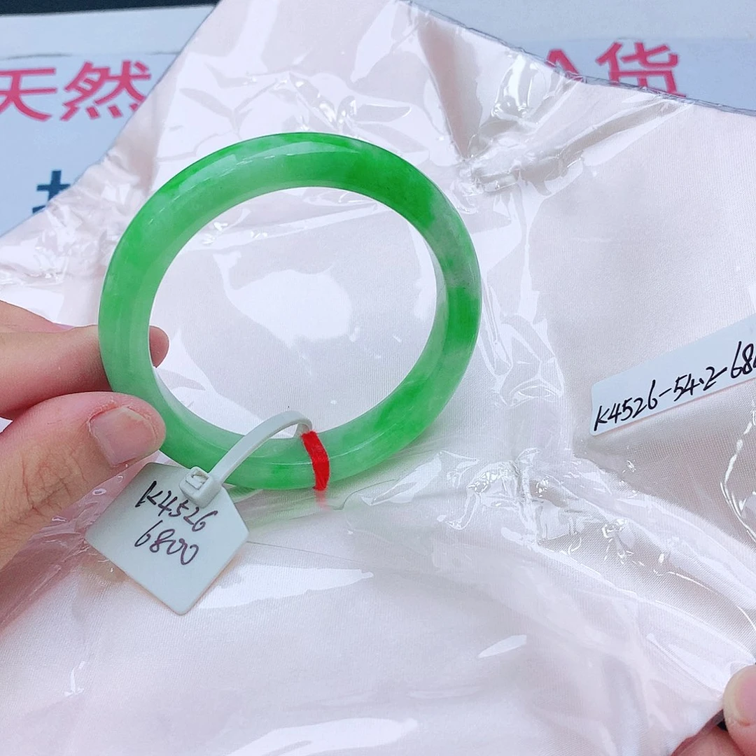 翡翠未镶嵌手镯我