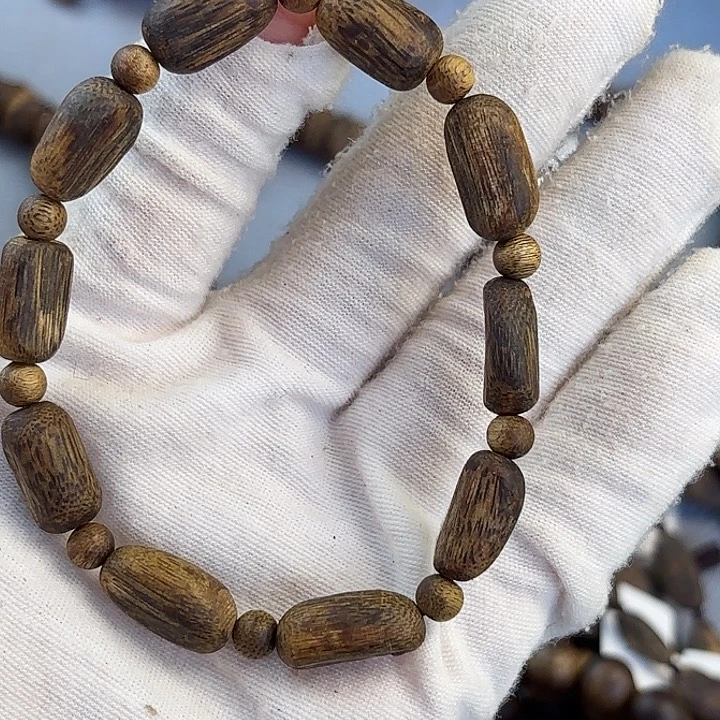 沉香碎屑沉香奇楠沉香随形多样性发一