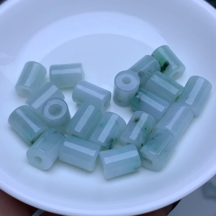 散珠翡翠卡8.7乘11.7冰飘花桶珠3个