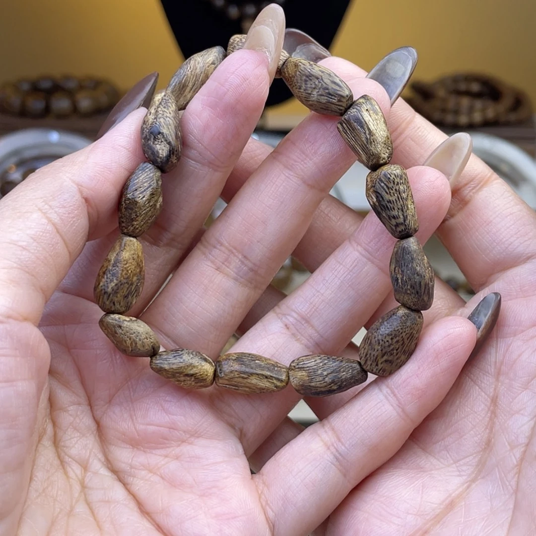 【闪购商品】沉香手串p*z芽庄绿棋楠