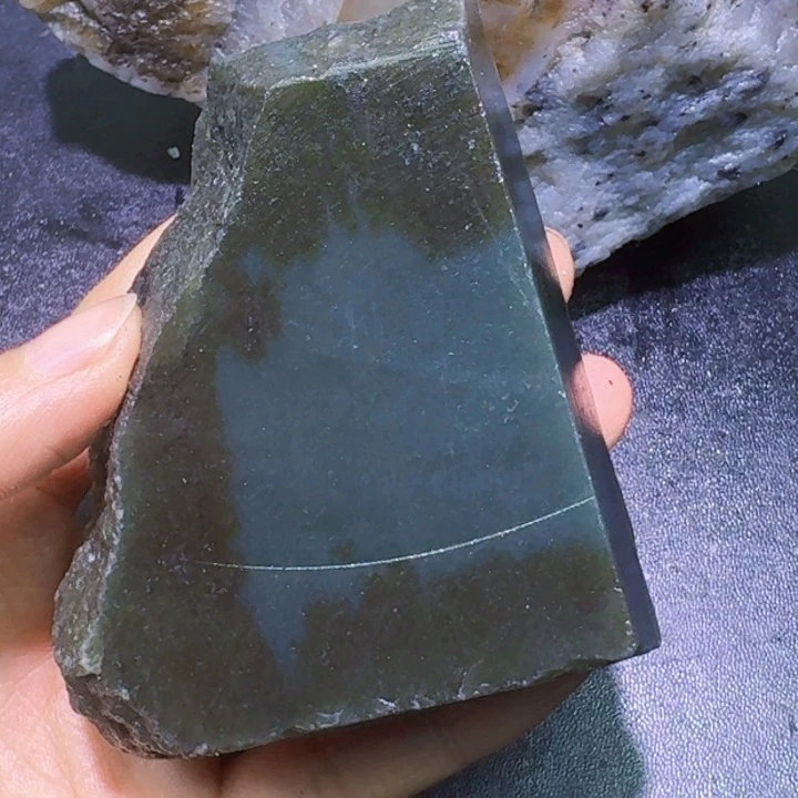 未镶嵌和田玉（糖玉）珠宝半成品
