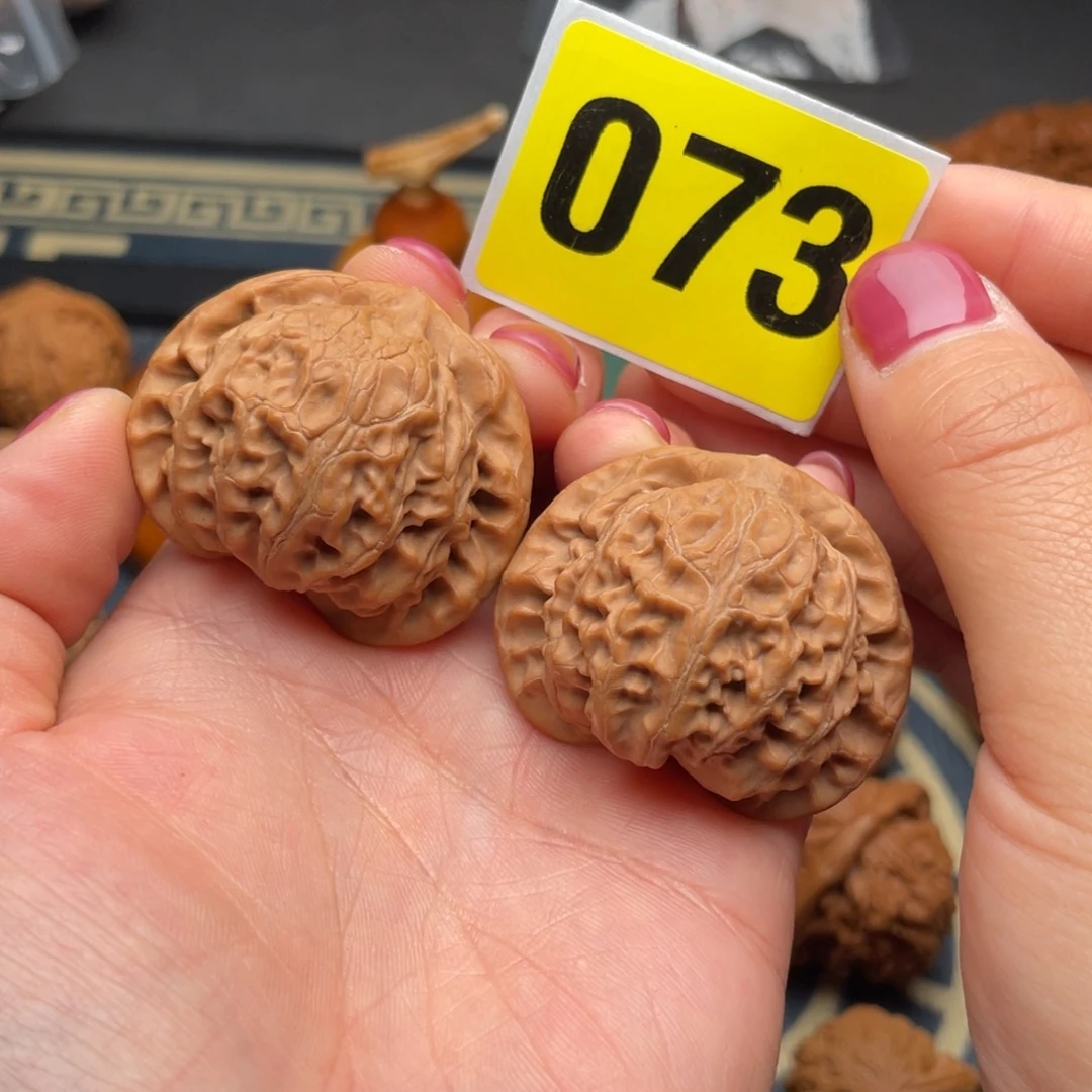 文玩核桃吊坠Y**?41全品宫灯073号