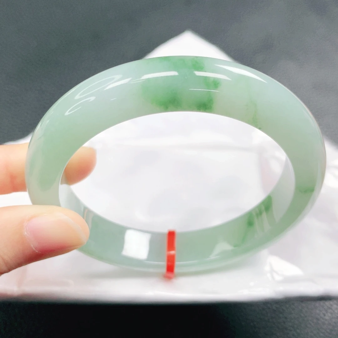 翡翠未镶嵌手镯57圈