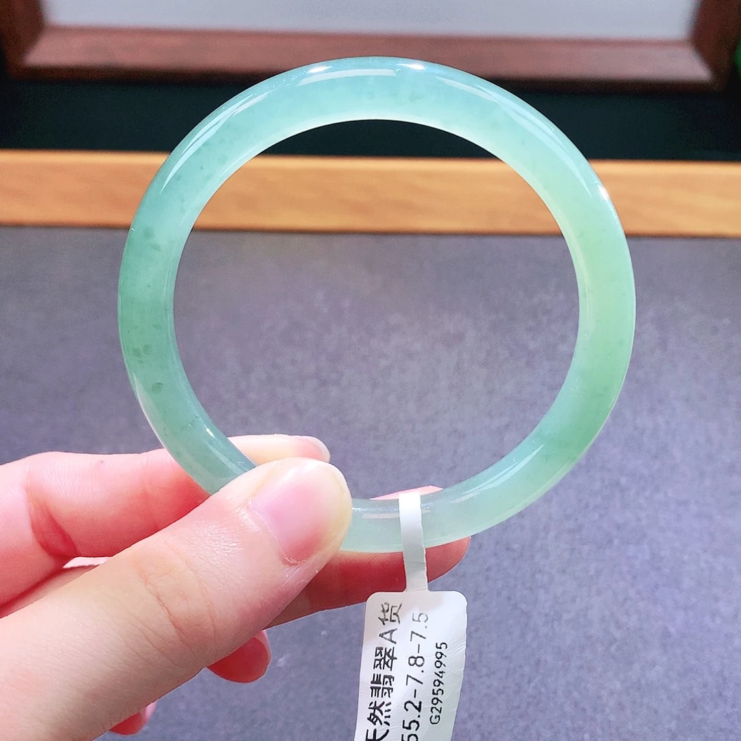 未镶嵌手镯翡翠天然翡翠