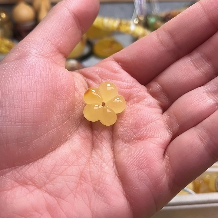 未镶嵌颈饰蜜蜡开***1蜜蜡