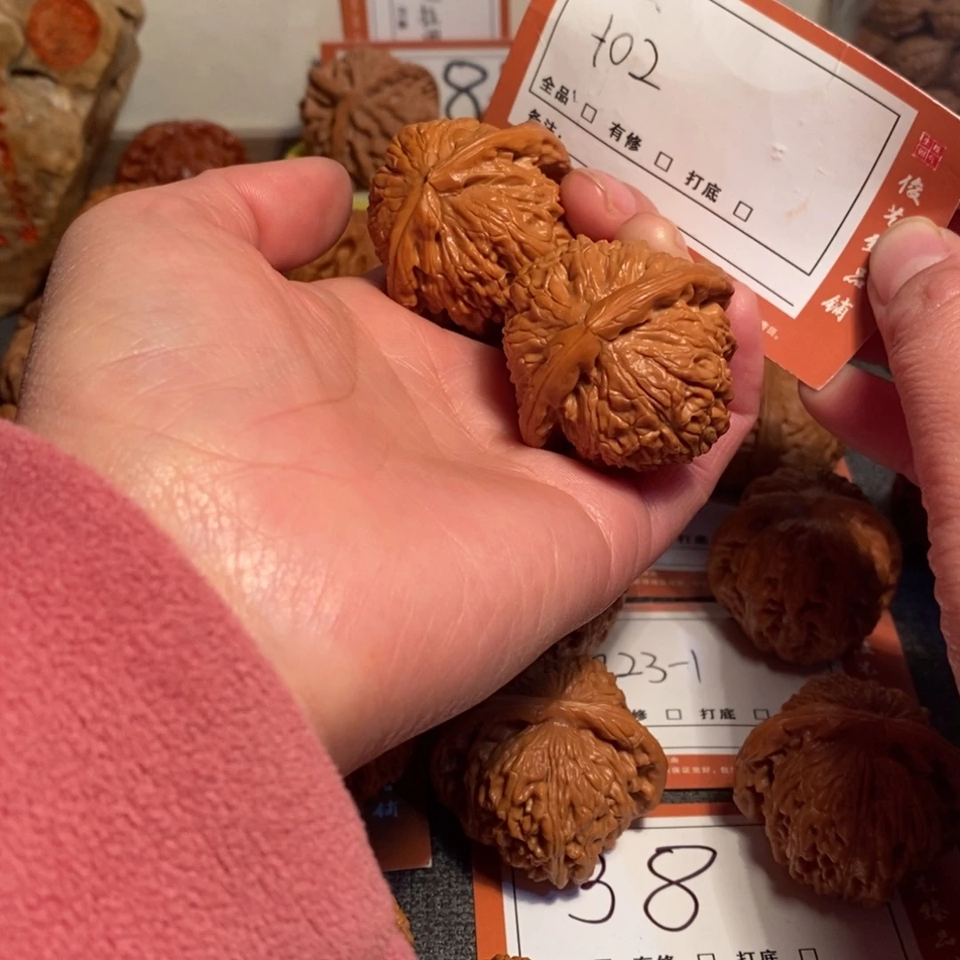 文玩核桃把件40白狮子102