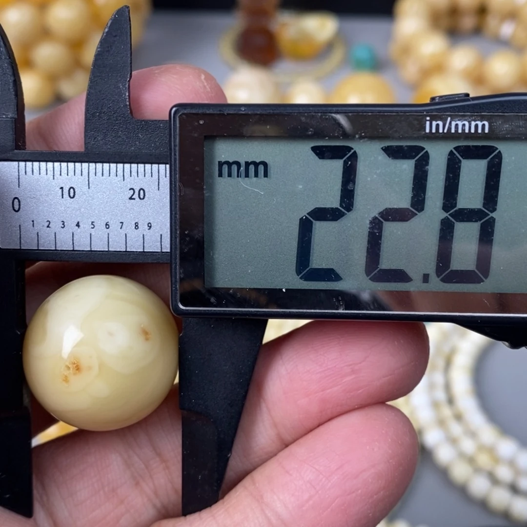 琥珀珠宝奇石未镶嵌有花粉