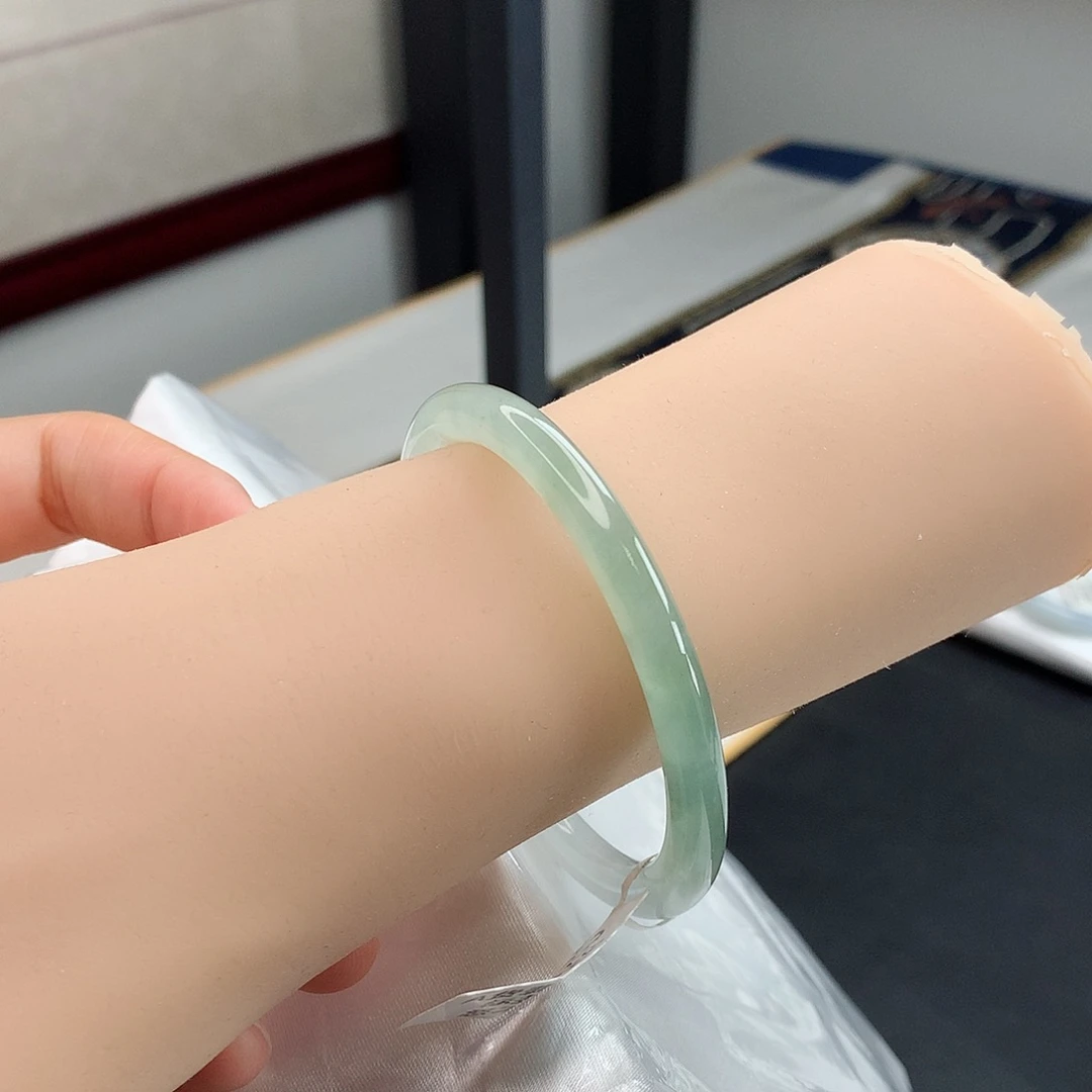 翡翠手镯未镶嵌10号